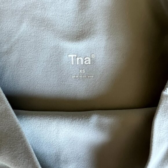 ARITZIA Limited Edition 5" Bike Shorts - Brushed Green - XS - Picture 3 of 9